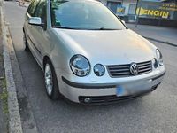 Gebraucht VW Polo Highline 64 PS (47 kW) 2002 Silber Limousine