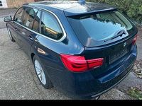 Gebraucht BMW 318 Luxury Line 150 PS (110 kW) 2016 Blau Kombi