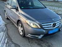 Gebraucht Mercedes B200 136 PS (100 kW) 2011 Grau Van / Kleinbus
