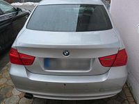 Gebraucht BMW 318 143 PS (105 kW) 2008 Silber Limousine