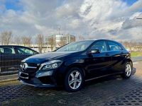 Gebraucht Mercedes A180 Urban 122 PS (89 kW) 2017 Schwarz Limousine
