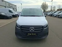 Gebraucht Mercedes Vito 163 PS (119 kW) 2024 Arktikweiß Van