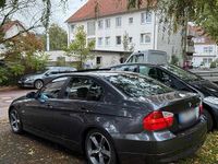 Gebraucht BMW 320 150 PS (110 kW) 2005 Grau Limousine