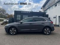 Neu Hyundai i30 140 PS (102 kW) 2025 Ecotronic grey Limousine