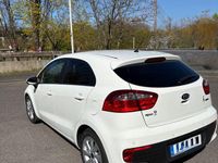 Gebraucht Kia Rio 84 PS (61 kW) 2016 Weiß Kleinwagen