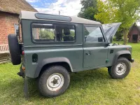 Gebraucht Land Rover Defender 122 PS (89 kW) 2010 Grün SUV
