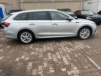 Gebraucht Skoda Octavia First Edition 131 PS (96 kW) 2021 Silber Kombi