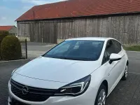 Gebraucht Opel Astra Selection 105 PS (77 kW) 2016 Weiß Kleinwagen