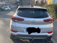 Gebraucht Hyundai Tucson 185 PS (136 kW) 2015 Silber SUV