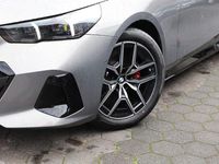 Gebraucht BMW 520 Performance 197 PS (144 kW) 2025 Grau Kombi