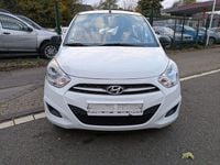 Gebraucht Hyundai i10 Edition 69 PS (50 kW) 2012 Weiß Kleinwagen