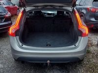 Gebraucht Volvo V60 Summum 114 PS (83 kW) 2012 Grau Kombi