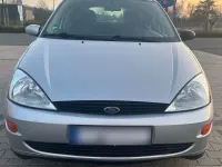 Gebraucht Ford Focus Ambiente 75 PS (55 kW) 2001 Silber Limousine