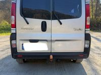 Second-hand Renault Trafic 204 CP (150 kW) 2008 Argintiu Monovolum