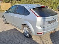 Gebraucht Ford Focus 101 PS (74 kW) 2009 Silber Limousine