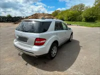 Gebraucht Mercedes ML320 224 PS (164 kW) 2008 Silber SUV