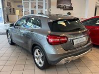 Gebraucht Mercedes GLA220 184 PS (135 kW) 2017 Grau (mountaingrau) SUV