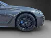 Gebraucht BMW 530 M Sport 286 PS (210 kW) 2023 Grau Limousine