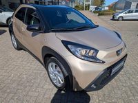 Gebraucht Toyota Aygo X Pulse 72 PS (52 kW) 2022 Ginger beige metallic/dach nig SUV