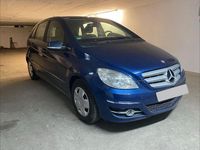 Gebraucht Mercedes B180 116 PS (85 kW) 2010 Blau Van / Kleinbus