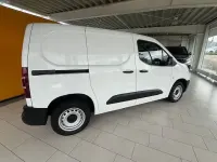 Używany Opel Combo Edition 102 KM (75 kW) 2022 Biały Minivan