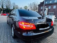 Second-hand Mercedes E200 2009 Negru Berlinǎ