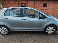 Gebraucht Toyota Yaris 101 PS (74 kW) 2009 Silber Kleinwagen