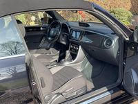 Gebraucht VW Beetle Cabriolet R-line 150 PS (110 kW) 2017 Schwarz Cabrio
