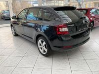 Gebraucht Skoda Rapid Ambition 105 PS (77 kW) 2014 Schwarz Kleinwagen
