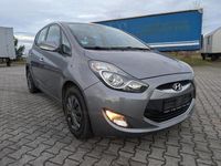 Gebraucht Hyundai ix20 90 PS (66 kW) 2013 Grau Kleinwagen