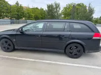 Używany Opel Vectra 120 KM (88 kW) 2004 Czarny Kombi