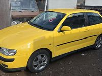 Brugt Seat Ibiza 102 HK (75 kW) 2002 Gul Hatchback