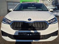 Gebraucht Skoda Fabia Ambition 80 PS (58 kW) 2022 Candy weiss Limousine