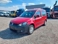 Second-hand VW Caddy Team 109 CP (80 kW) 2015 Roșu Monovolum