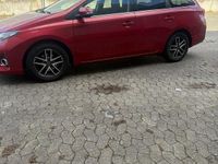 Gebraucht Toyota Auris 132 PS (97 kW) 2015 Rot Kombi