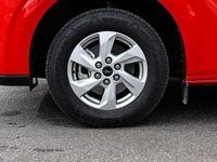 Neu Ford Tourneo Trend 136 PS (100 kW) 2025 Rot Van / Kleinbus