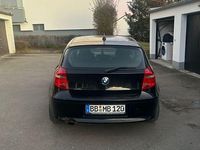 Gebraucht BMW 116 122 PS (89 kW) 2007 Schwarz Kleinwagen
