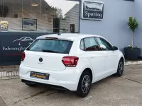Gebraucht VW Polo Comfortline 95 PS (69 kW) 2021 Weiß Kleinwagen