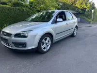Gebraucht Ford Focus 101 PS (74 kW) 2006 Silber Limousine