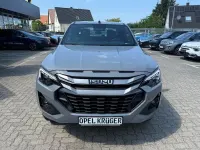 Neu Isuzu D-Max 163 PS (119 kW) 2026 Grau Pickup
