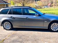 Gebraucht BMW 320 177 PS (130 kW) 2009 Grau Kombi
