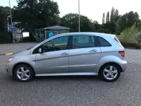 Gebraucht Mercedes B180 116 PS (85 kW) 2010 Grau Van / Kleinbus