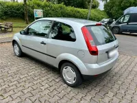 Gebraucht Ford Fiesta 60 PS (44 kW) 2004 Silber Kleinwagen