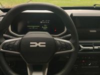 Gebraucht Dacia Spring Essentiel 33 kW (45 PS) 2025 Weiß Kleinwagen