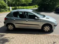 Gebraucht Peugeot 206 61 PS (44 kW) 2004 Blau Kleinwagen