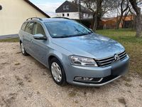 Gebraucht VW Passat 170 PS (125 kW) 2012 Blau Kombi