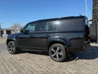 Gebraucht Land Rover Defender 300 PS (220 kW) 2023 Schwarz SUV