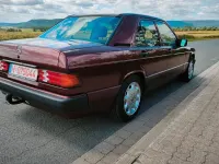 Gebraucht Mercedes 190 Avantgarde 109 PS (80 kW) 1992 Rot Limousine