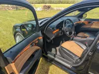 Używany Mercedes E500 Elegance 387 KM (284 kW) 2006 Czarny Sedan/Limuzyna