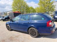 Gebraucht Skoda Octavia 105 PS (77 kW) 2011 Blau Kombi